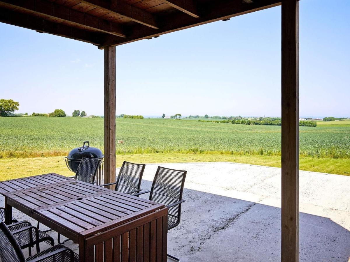 6 Person Holiday Home In Svaneke Ngoại thất bức ảnh